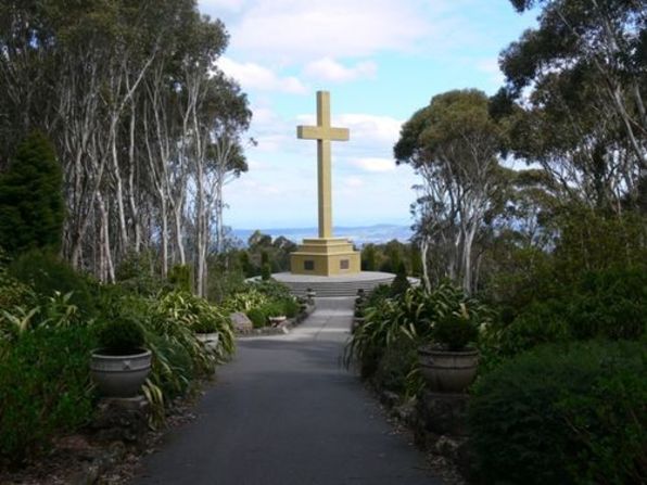 Mount macedon memorial cross